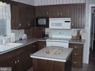 122 Pleasant View Drive Lititz, PA 17543 - Photo 8 of 12 Gallery Image 8