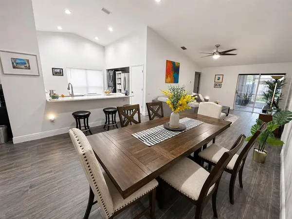 $2,800 | 1208 Tiger Wood Court, Valrico, FL 33596
