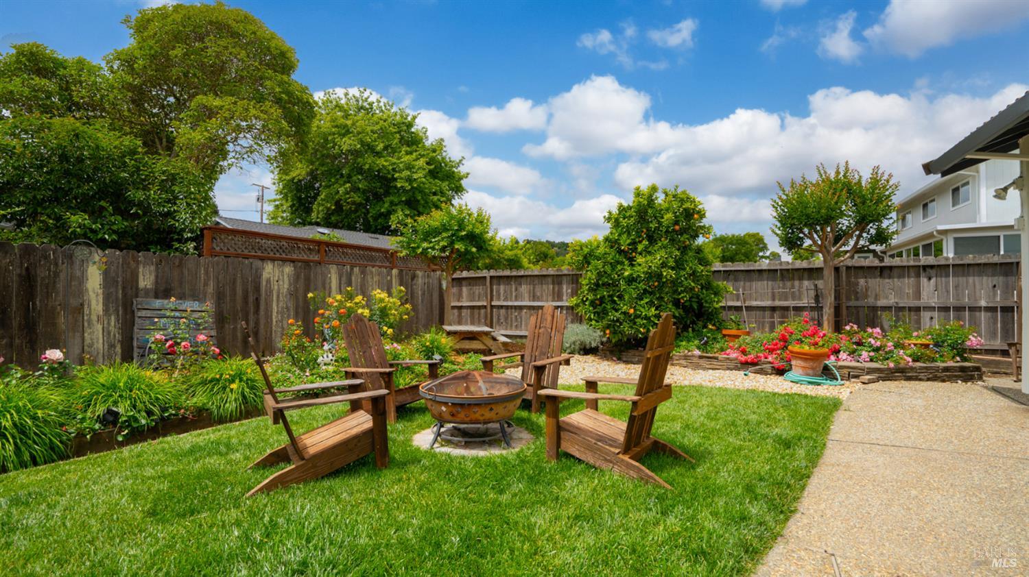 3 Miranda Court Novato, CA 94947 - Photo 12 of 35