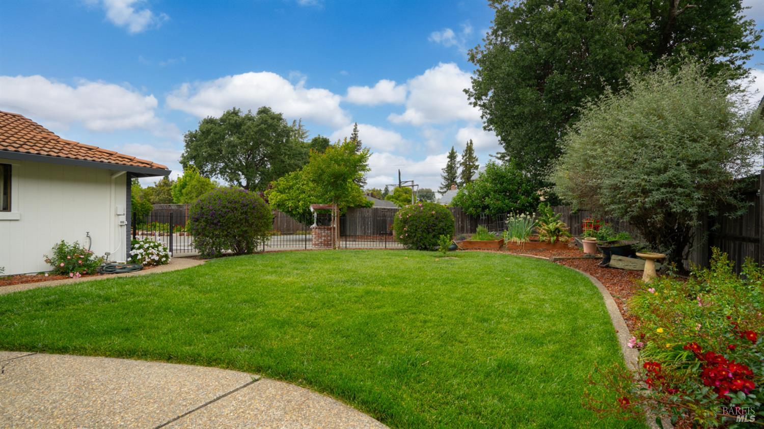 3 Miranda Court Novato, CA 94947 - Photo 5 of 35