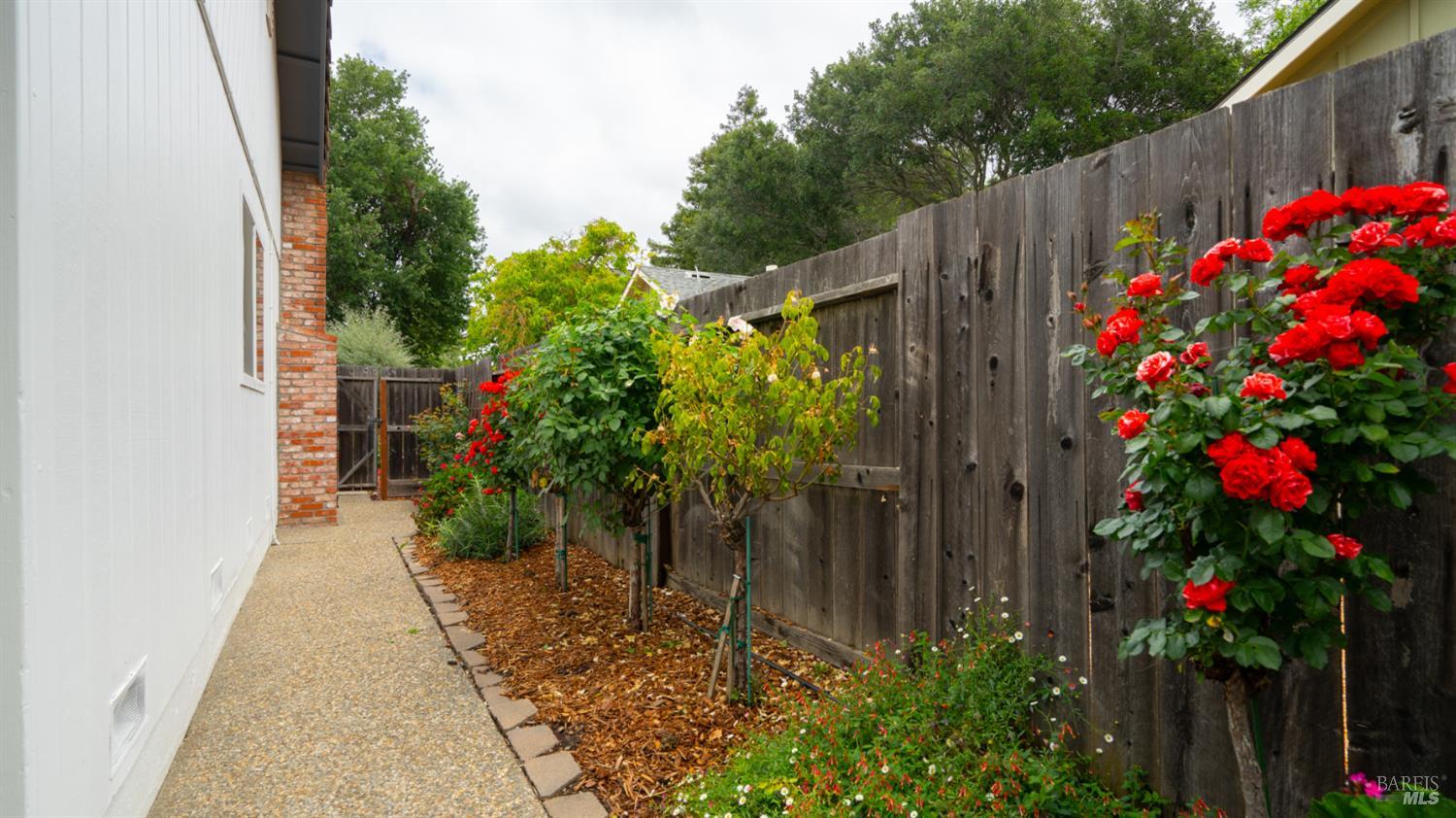 3 Miranda Court Novato, CA 94947 - Photo 9 of 35