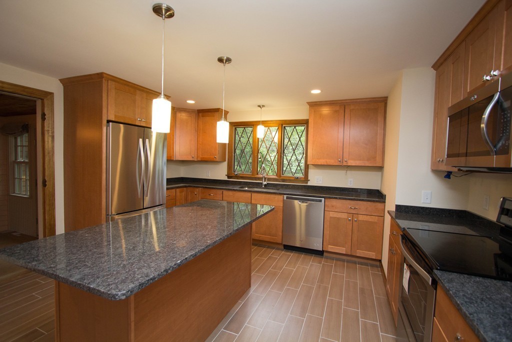 217 Hudson Road Stow, MA 01775 - Photo 4 of 27