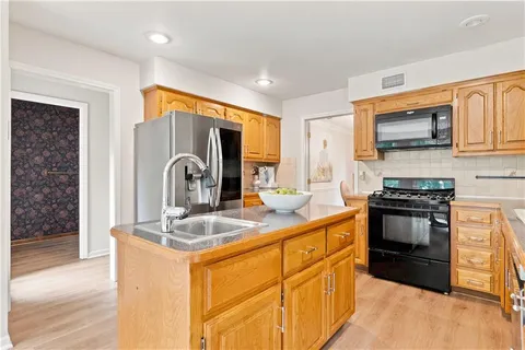 $525,000 | 7905 Mullen Road, Lenexa, KS 66215