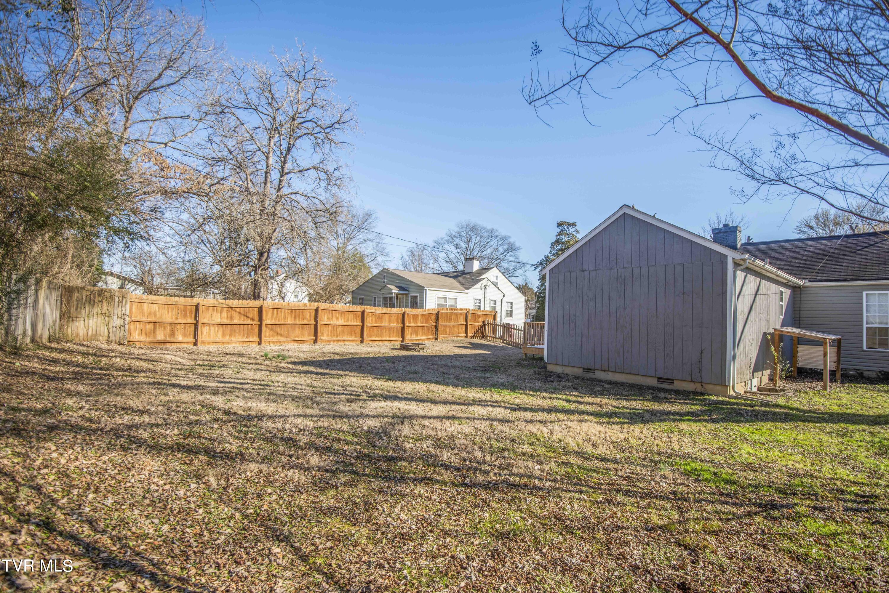 1763 Kettering Road Alcoa, TN 37701 - Photo 23 of 24 yard2_1