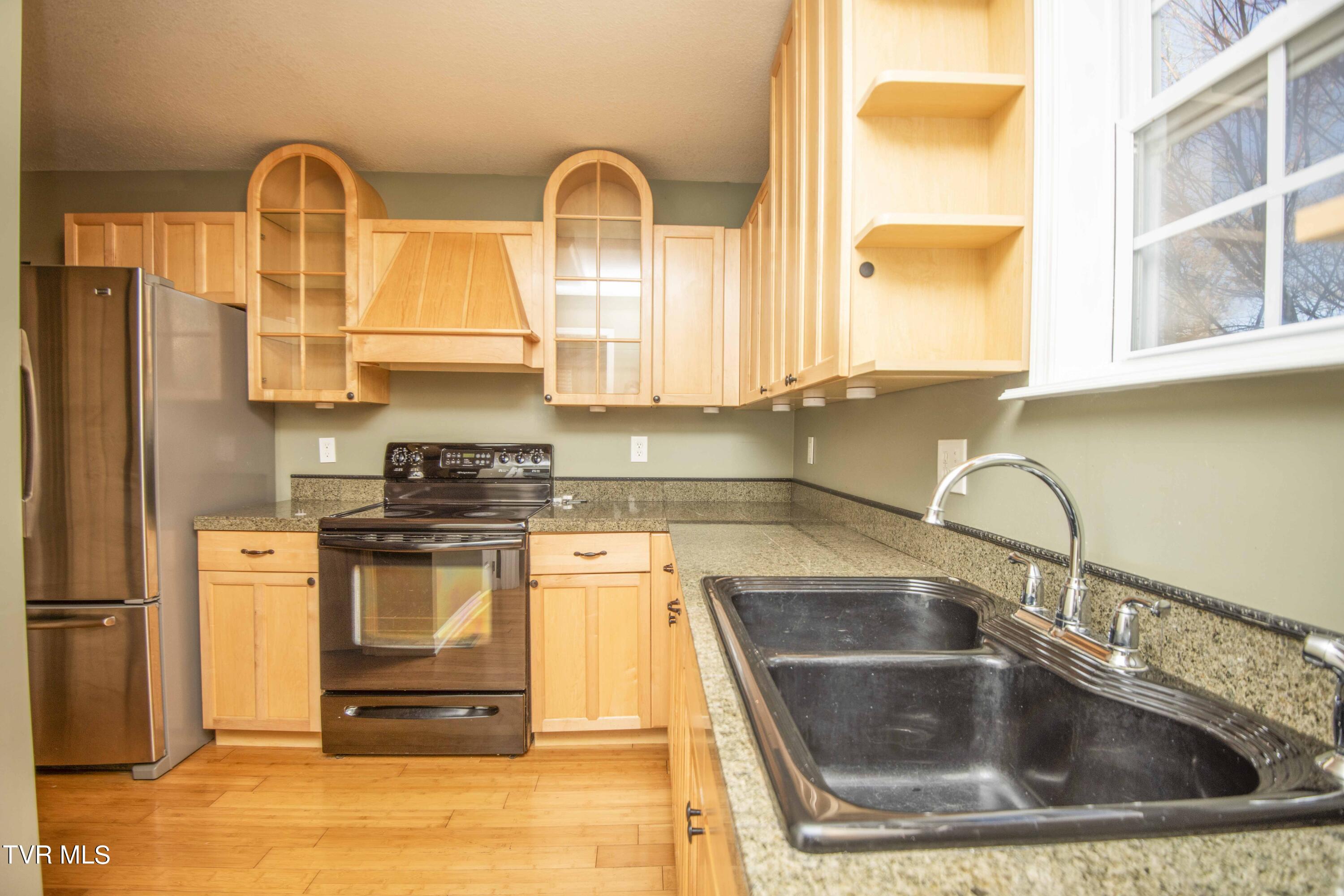 1763 Kettering Road Alcoa, TN 37701 - Photo 6 of 24 kitchen 4_1