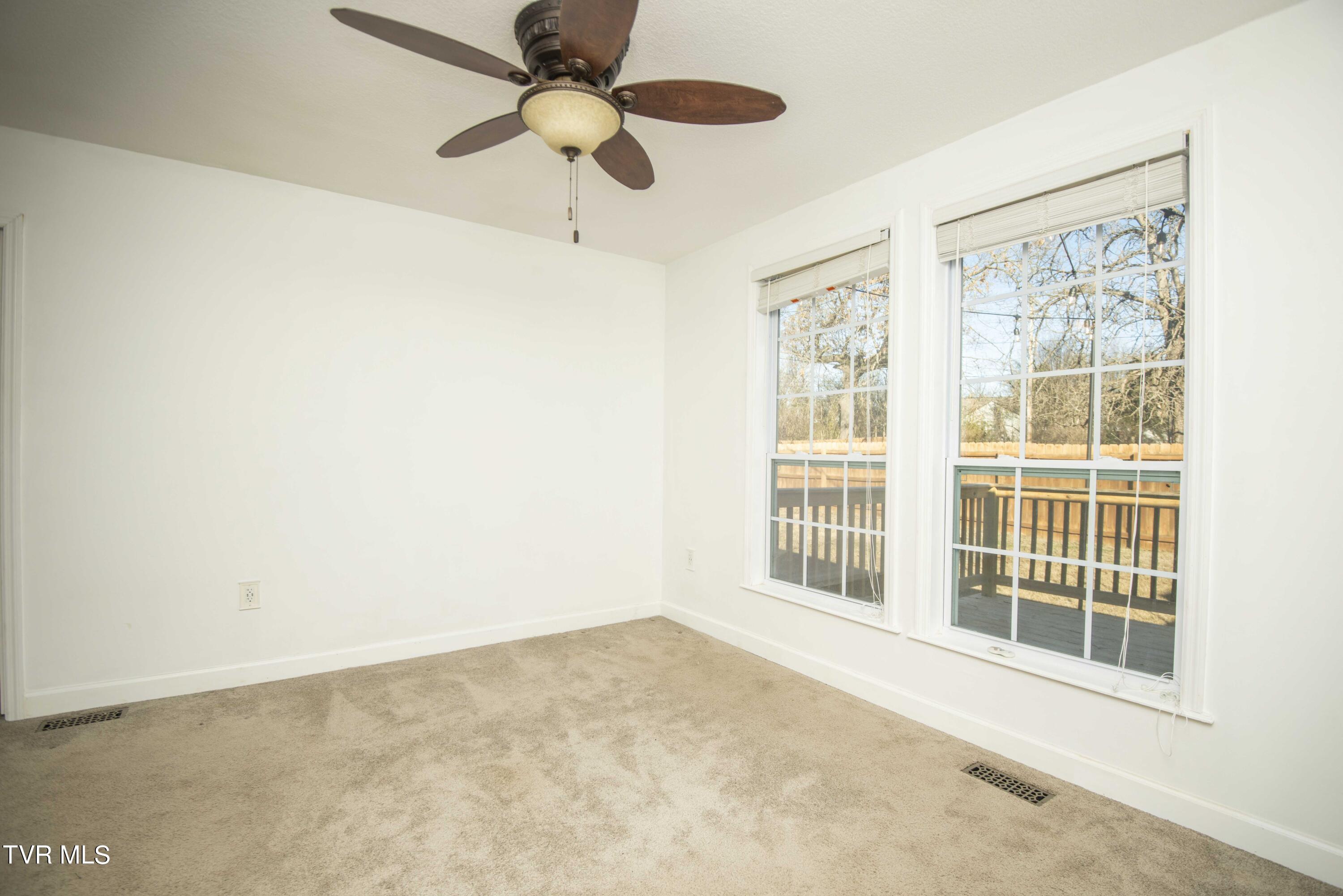 1763 Kettering Road Alcoa, TN 37701 - Photo 10 of 24 master bed 3_1