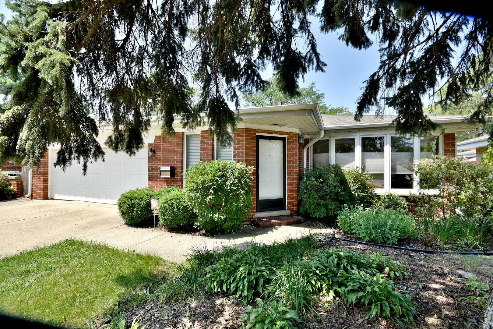 1718 Oakton Street Park Ridge, IL 60068 - Photo 1 of 29