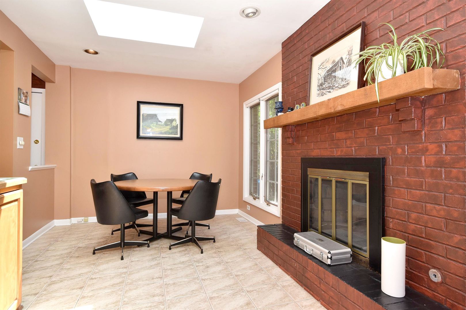 1718 Oakton Street Park Ridge, IL 60068 - Photo 10 of 29