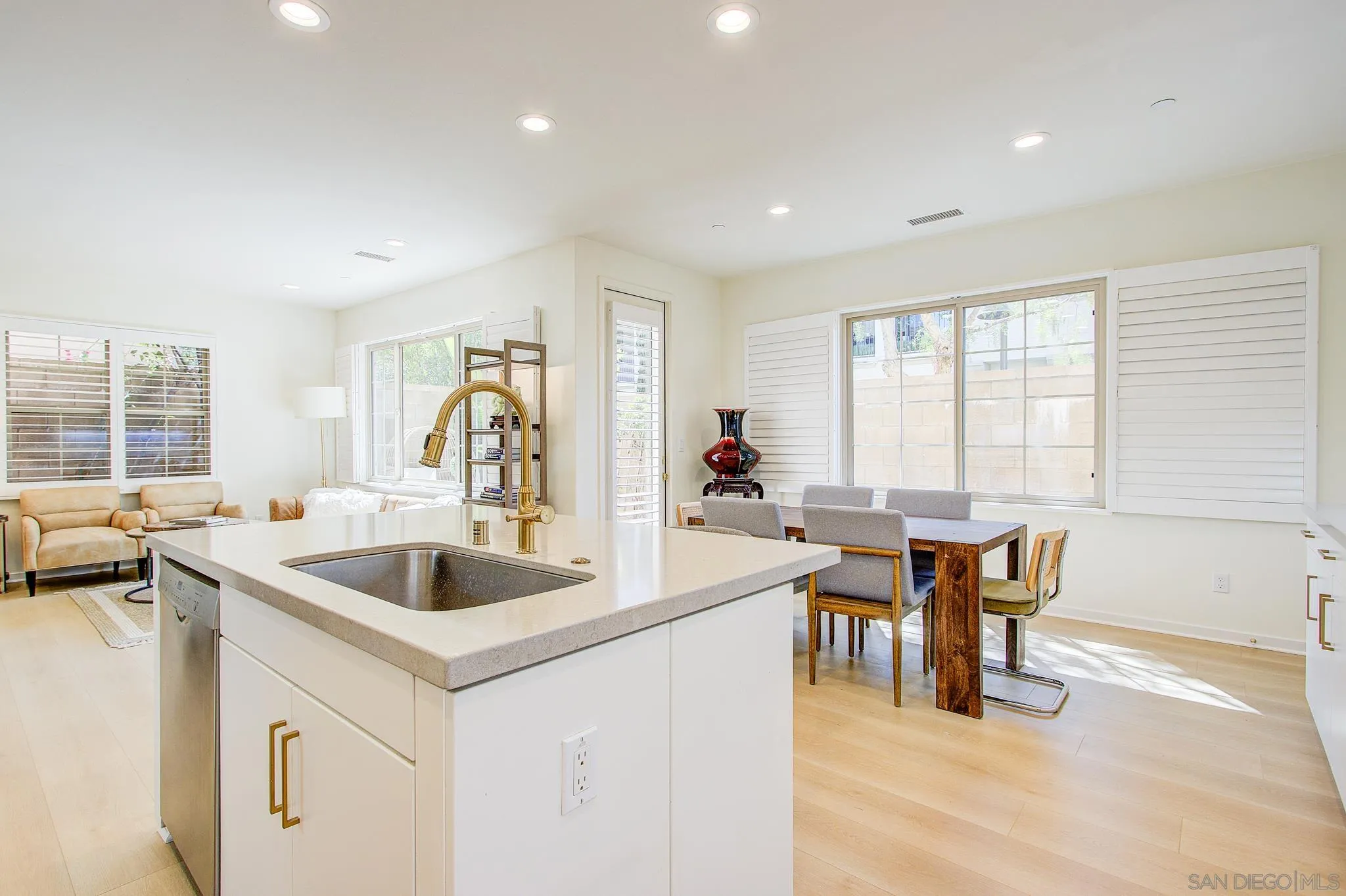 112 Excursion Irvine, CA 92618 - Photo 7 of 36