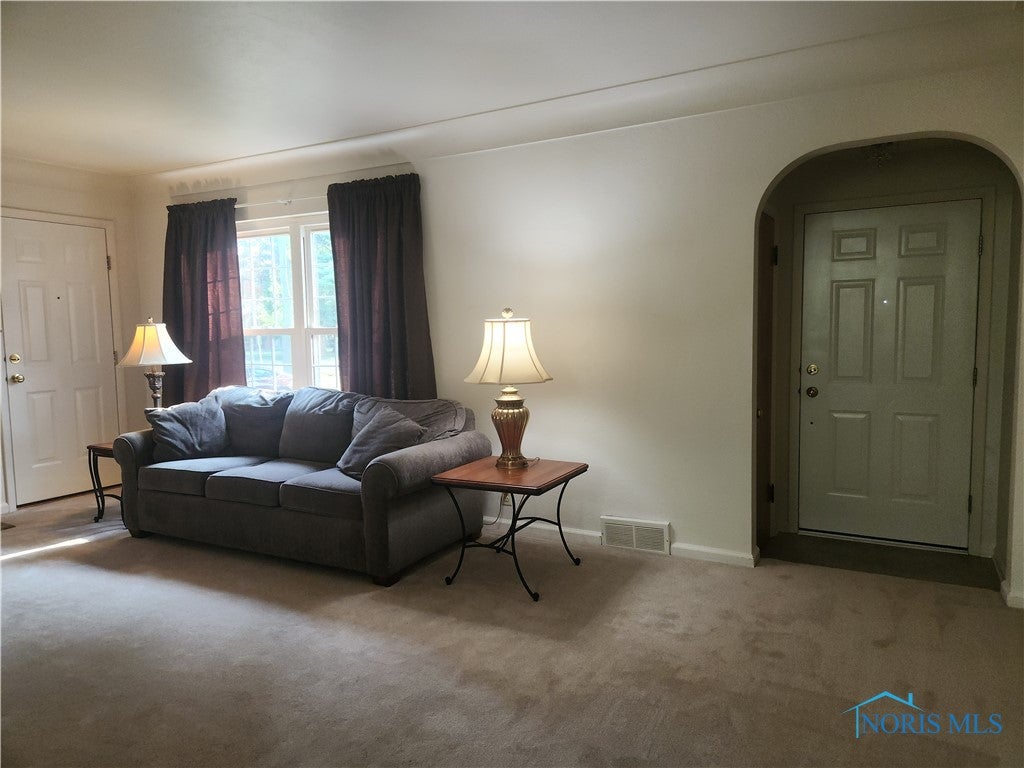 1915 Cass Road Toledo, OH 43614 - Photo 17 of 29 Gallery Image 17