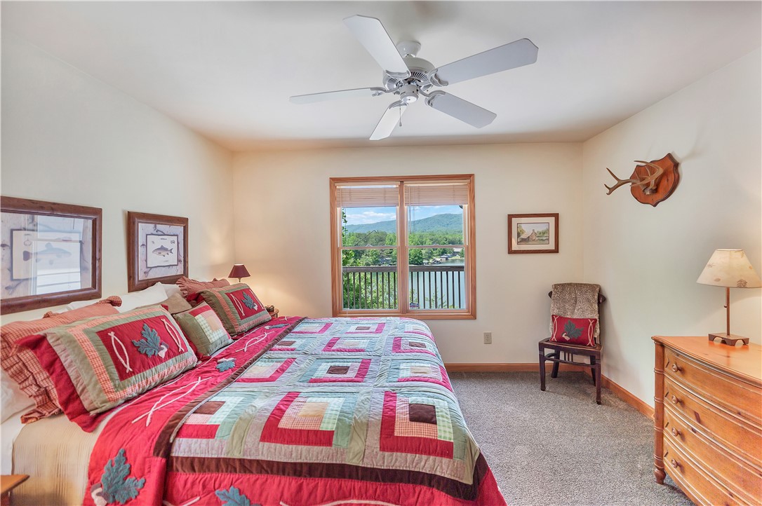 209 Highlands Way Tamassee, SC 29686 - Photo 24 of 50 Primary Bedroom Suite