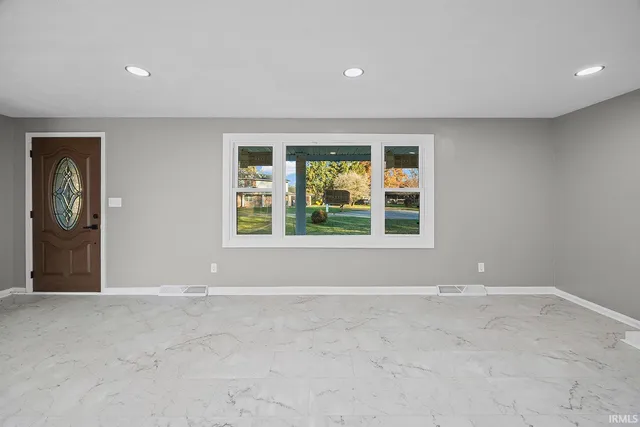 $349,900 | 1406 Meadowbrook Court, Lafayette, IN 47905