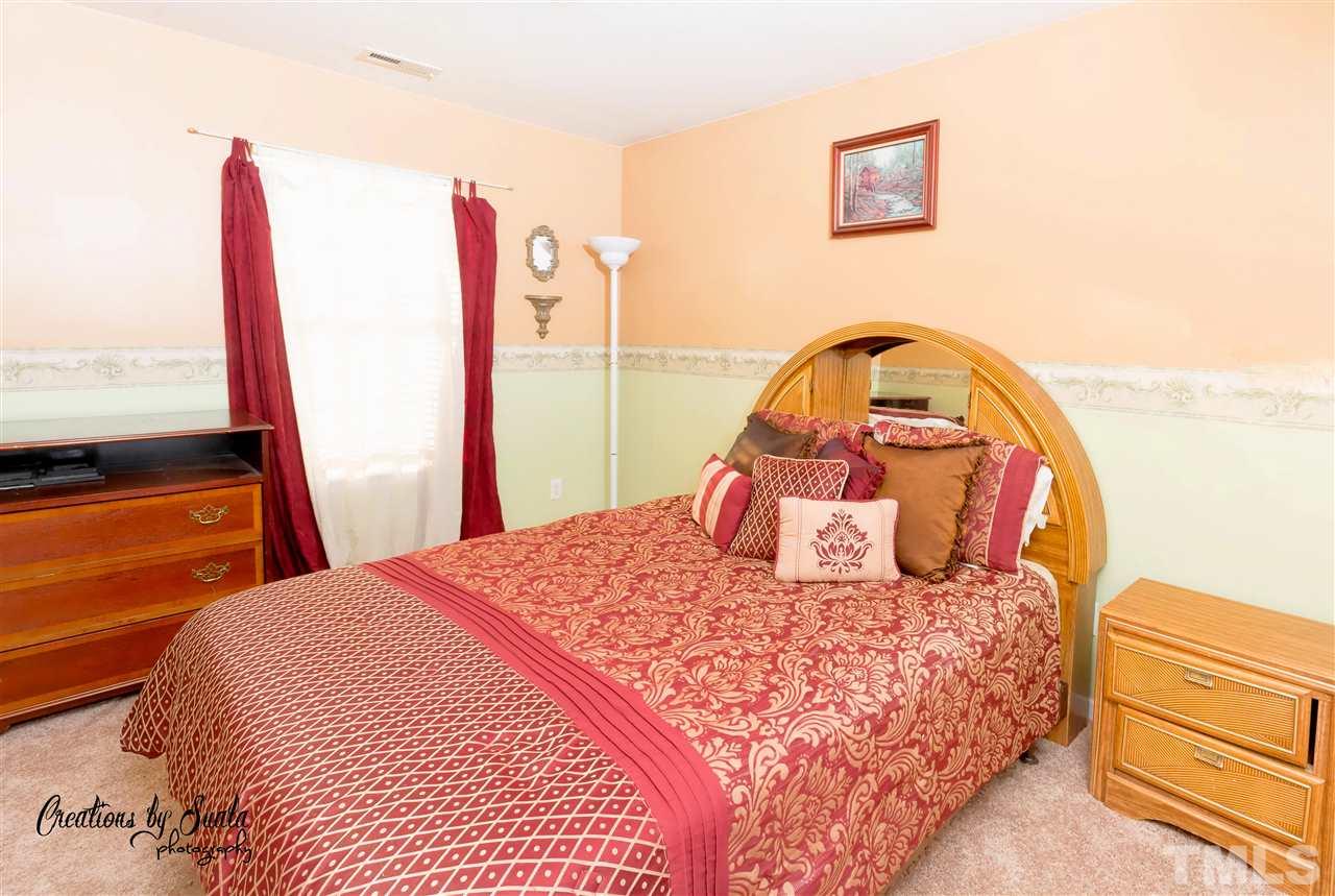 1513 Clover Ridge Court Raleigh, NC 27610 - Photo 8 of 18 Gallery Image 8