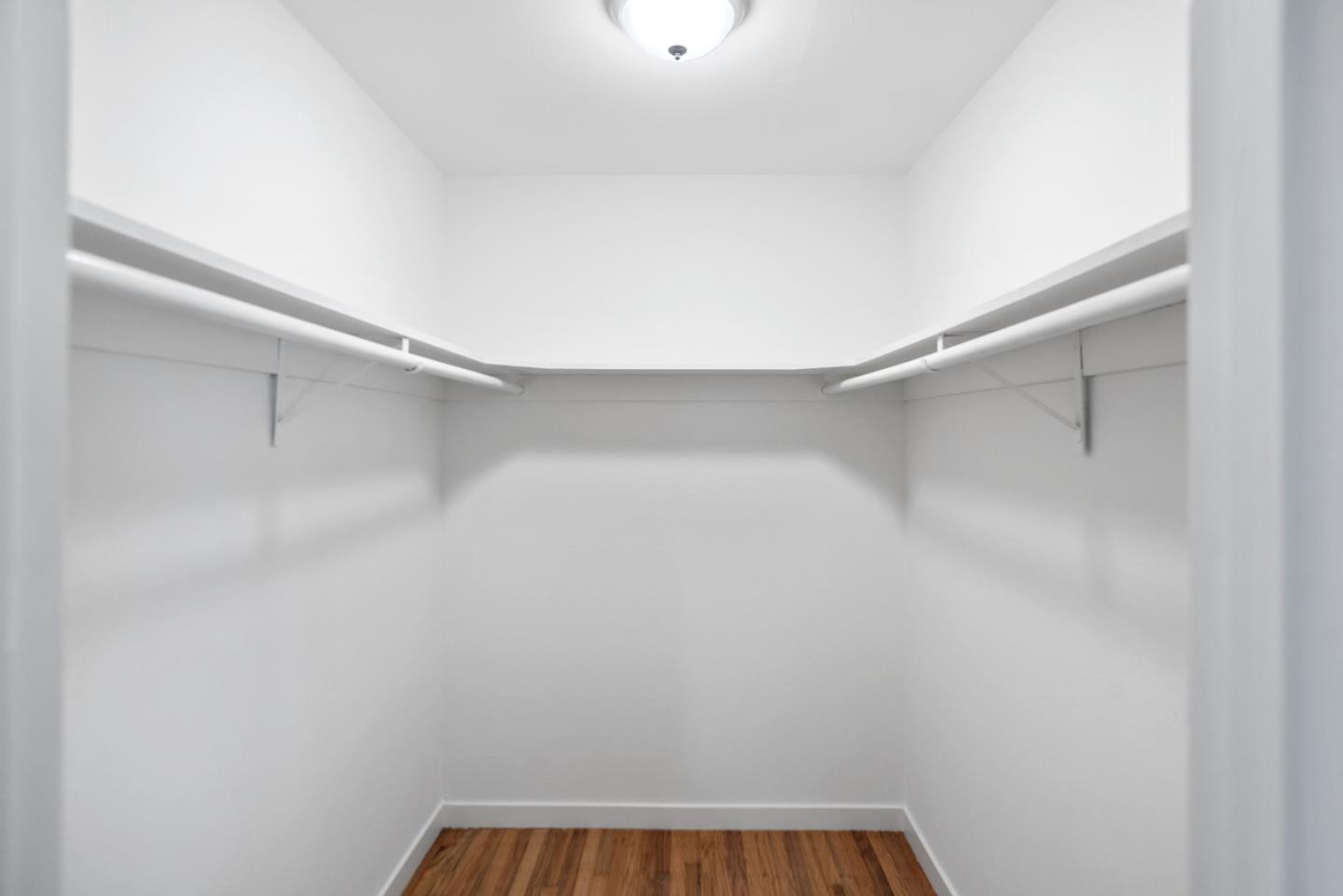 1001 Valley Forge Drive Sunnyvale, CA 94087 - Photo 18 of 24 a view of small space