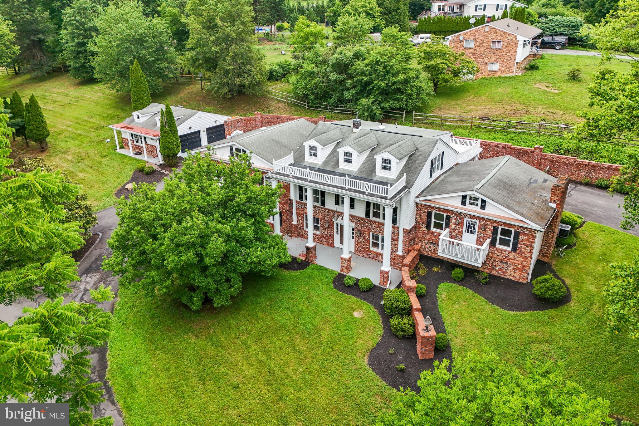 18189 Sands Road Purcellville, VA 20132 - Photo 2 of 145 Classic Colonial on 6.4 scenic acres.