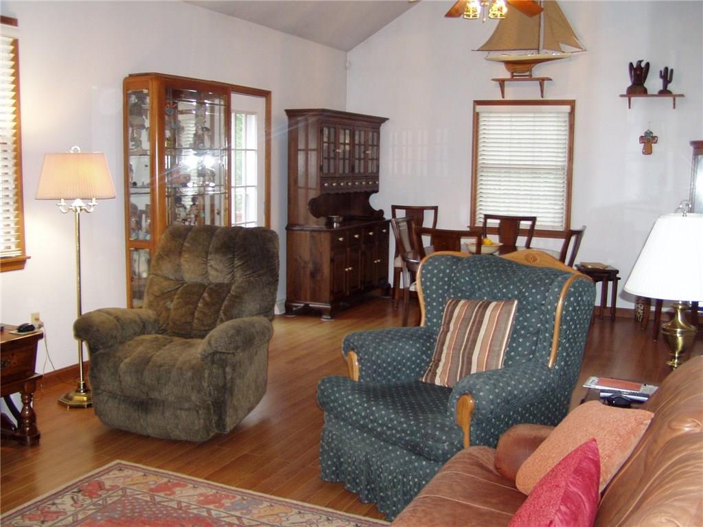 260 Sanitarium Road Washington, PA 15301 - Photo 4 of 25 Living Room/Dining Room