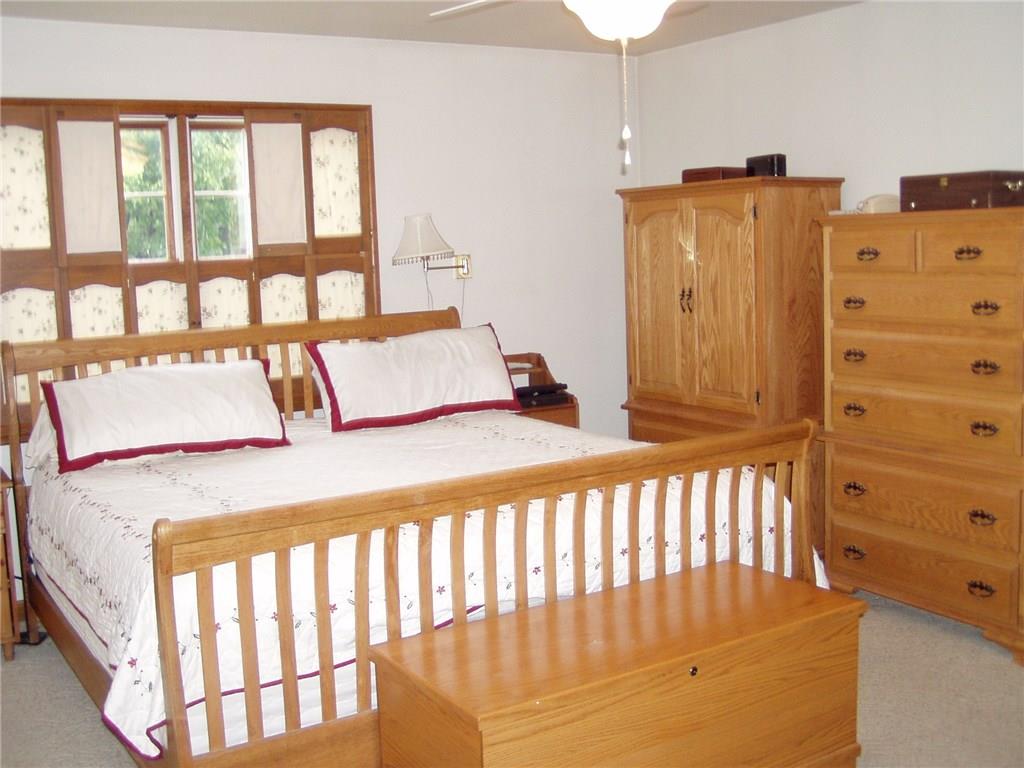 260 Sanitarium Road Washington, PA 15301 - Photo 9 of 25 First Floor Master Bedroom