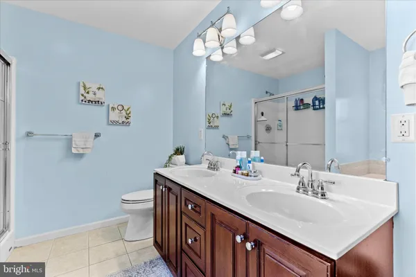$489,900 | 919 Hedgewyck Lane, Elizabethtown, PA 17022