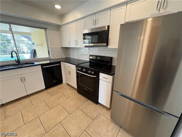 $2,500 | 311 Southwest 48th Terrace, Cape Coral, FL 33914