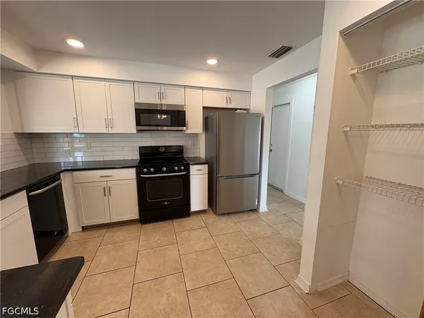 $2,500 | 311 Southwest 48th Terrace, Cape Coral, FL 33914