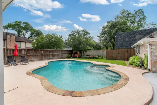 $320,000 | 15110 Falling Creek Drive, Houston, TX 77068