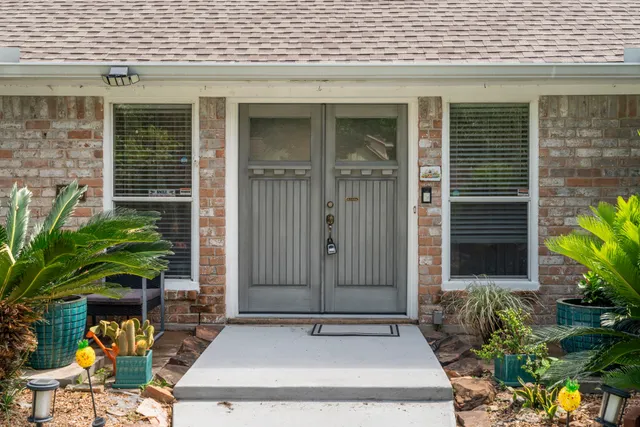 $320,000 | 15110 Falling Creek Drive, Houston, TX 77068