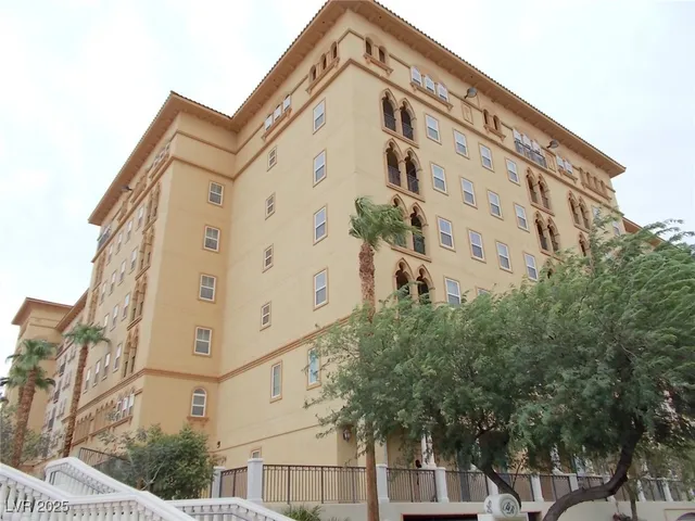 $1,295 | 2455 West Serene Avenue, Unit 851, Las Vegas, NV 89123