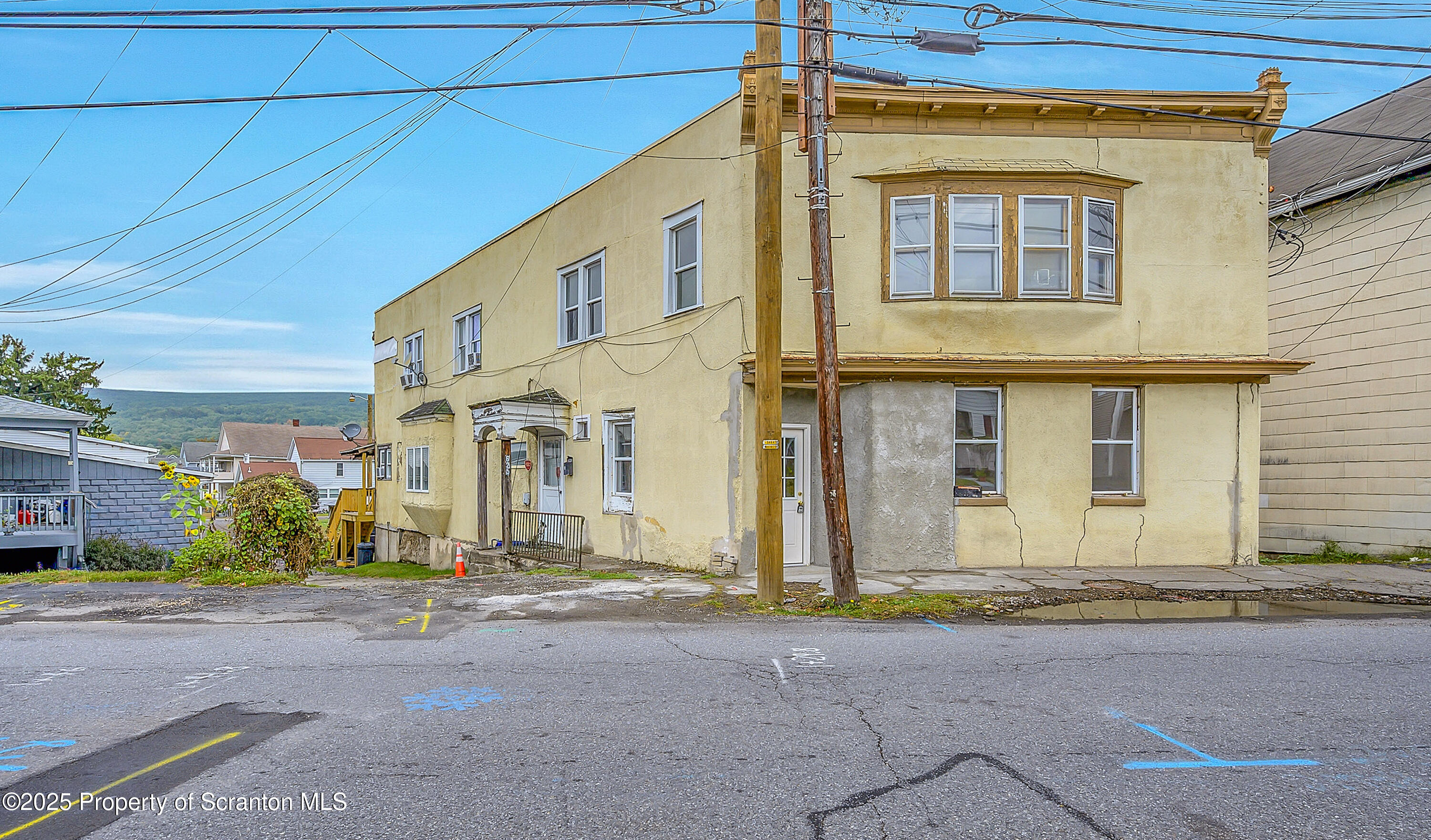 627 Main Street Duryea, PA 18642 - Photo 12 of 26 a front view of a house