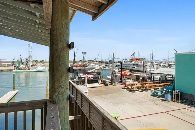 $899,000 | 318 West Cotter Avenue, Unit 1, Port Aransas, TX 78373