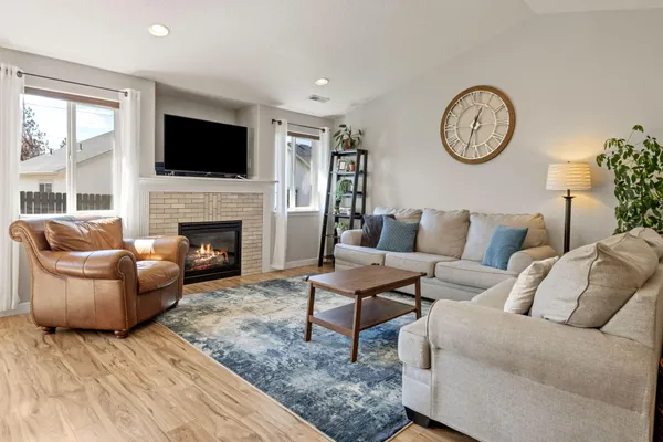 $499,900 | 321 Southwest Antler Ridge Lane, Redmond, OR 97756