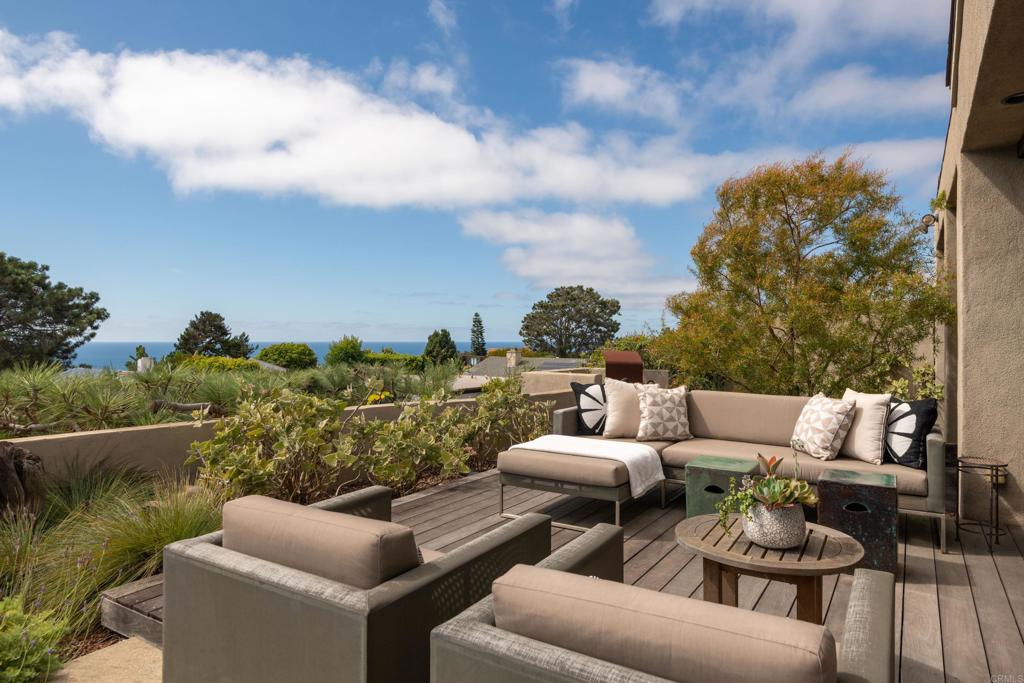 14014 Rue D Antibes Del Mar, CA 92014 - Photo 39 of 46 a outdoor living room with furniture