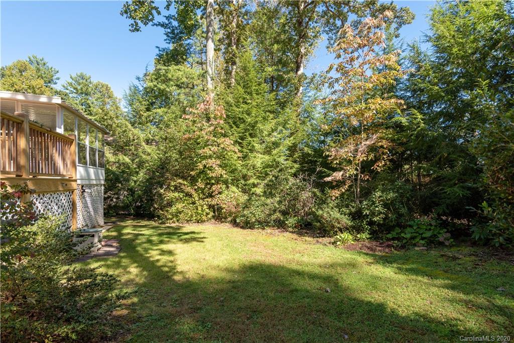 541 Pineland Road Hendersonville, NC 28792 - Photo 14 of 20 Gallery Image 14