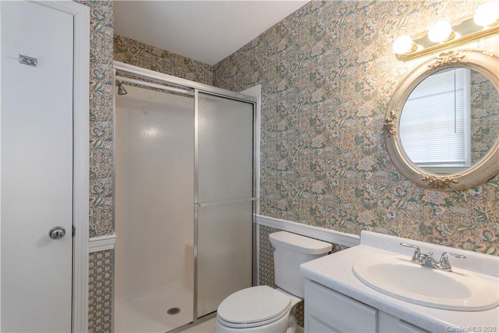 541 Pineland Road Hendersonville, NC 28792 - Photo 10 of 20 Gallery Image 10