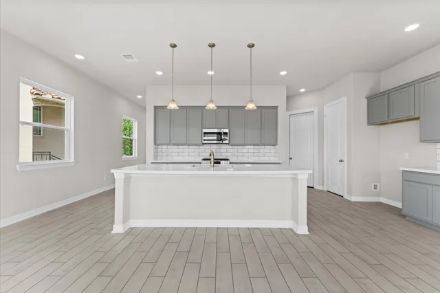 $399,900 | 4029 Boardwalk Boulevard, Seabrook, TX 77586