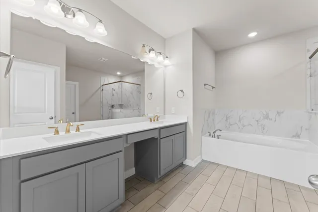 $399,900 | 4029 Boardwalk Boulevard, Seabrook, TX 77586