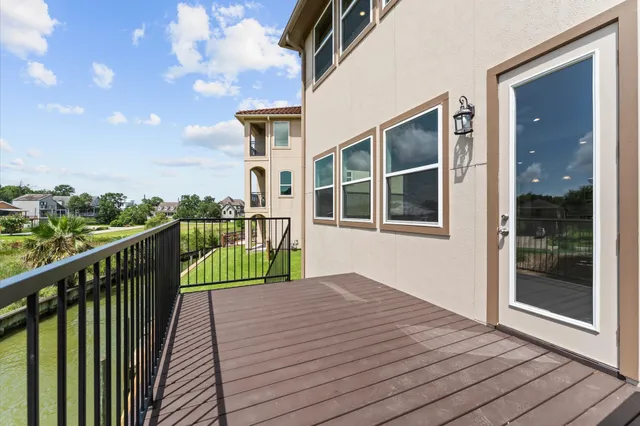 $399,900 | 4029 Boardwalk Boulevard, Seabrook, TX 77586