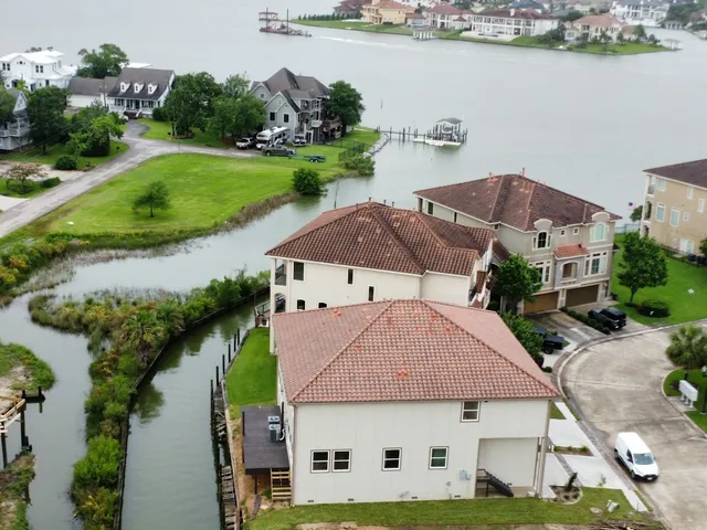 $399,900 | 4029 Boardwalk Boulevard, Seabrook, TX 77586