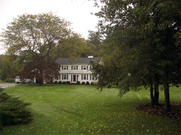 134 Ipswich Road Topsfield, MA 01983 - Photo 1 of 26 Gallery Image 1