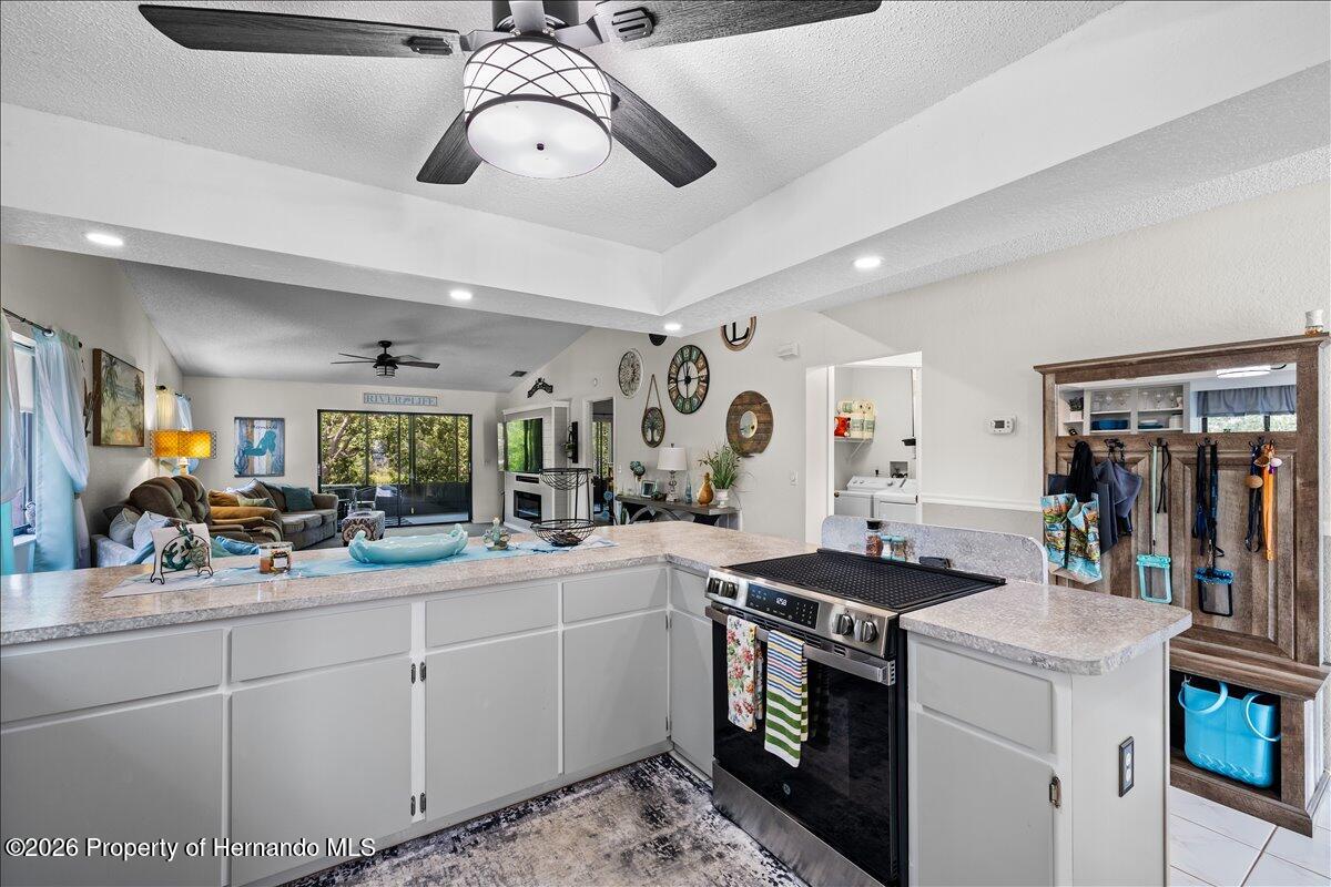 6653 River Run Boulevard Weeki Wachee, FL 34607 - Photo 11 of 55