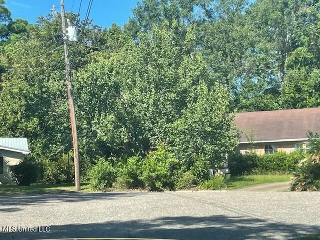 $340,000 | 201 Ravens Court, Ocean Springs, MS 39564