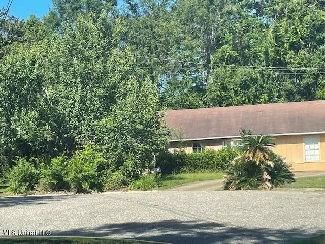 $340,000 | 201 Ravens Court, Ocean Springs, MS 39564