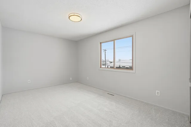 $345,500 | 2801 11th Avenue Northwest, Anoka, MN 55303