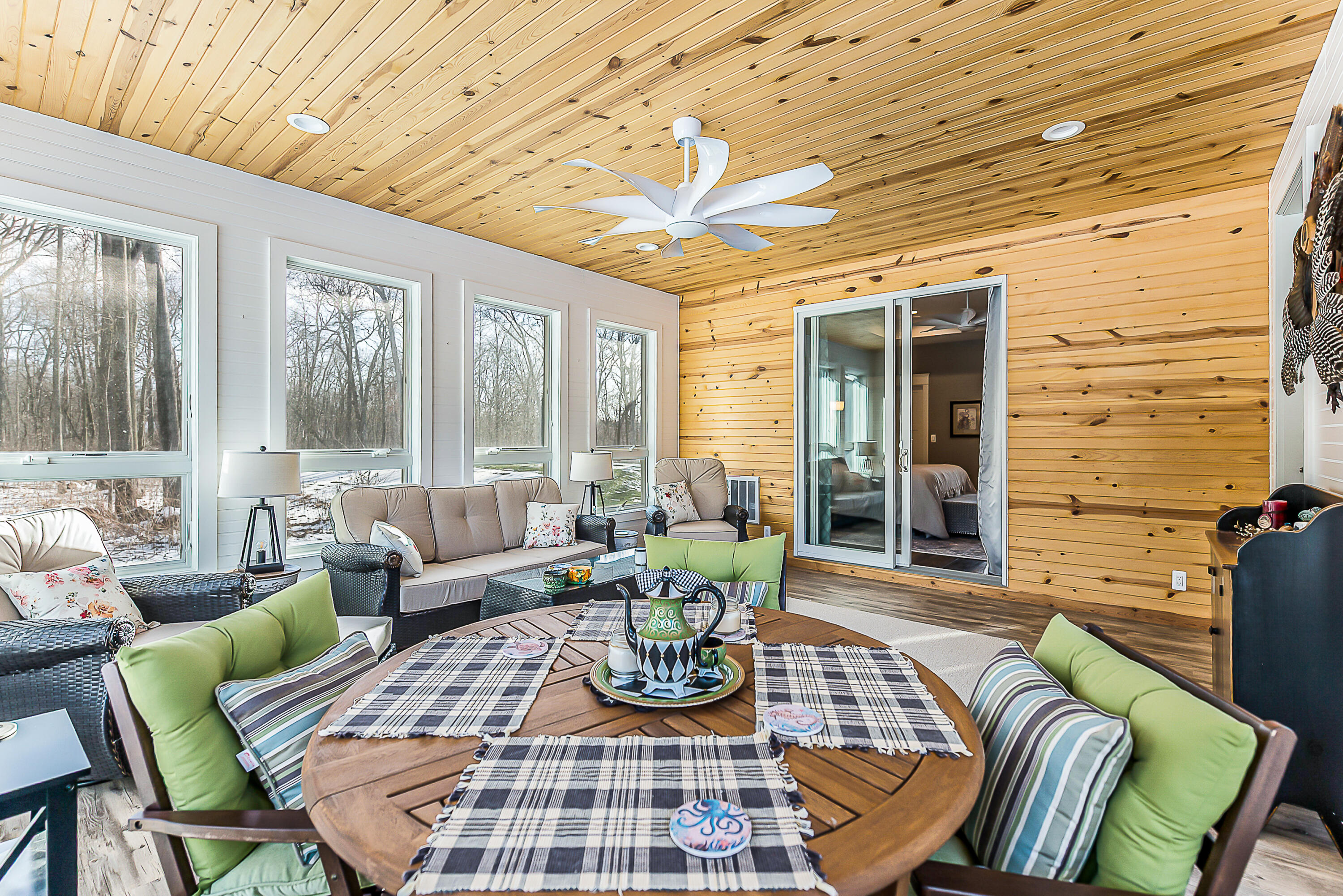 1267 Knight Road Ann Arbor, MI 48103 - Photo 29 of 87 27 sunroom