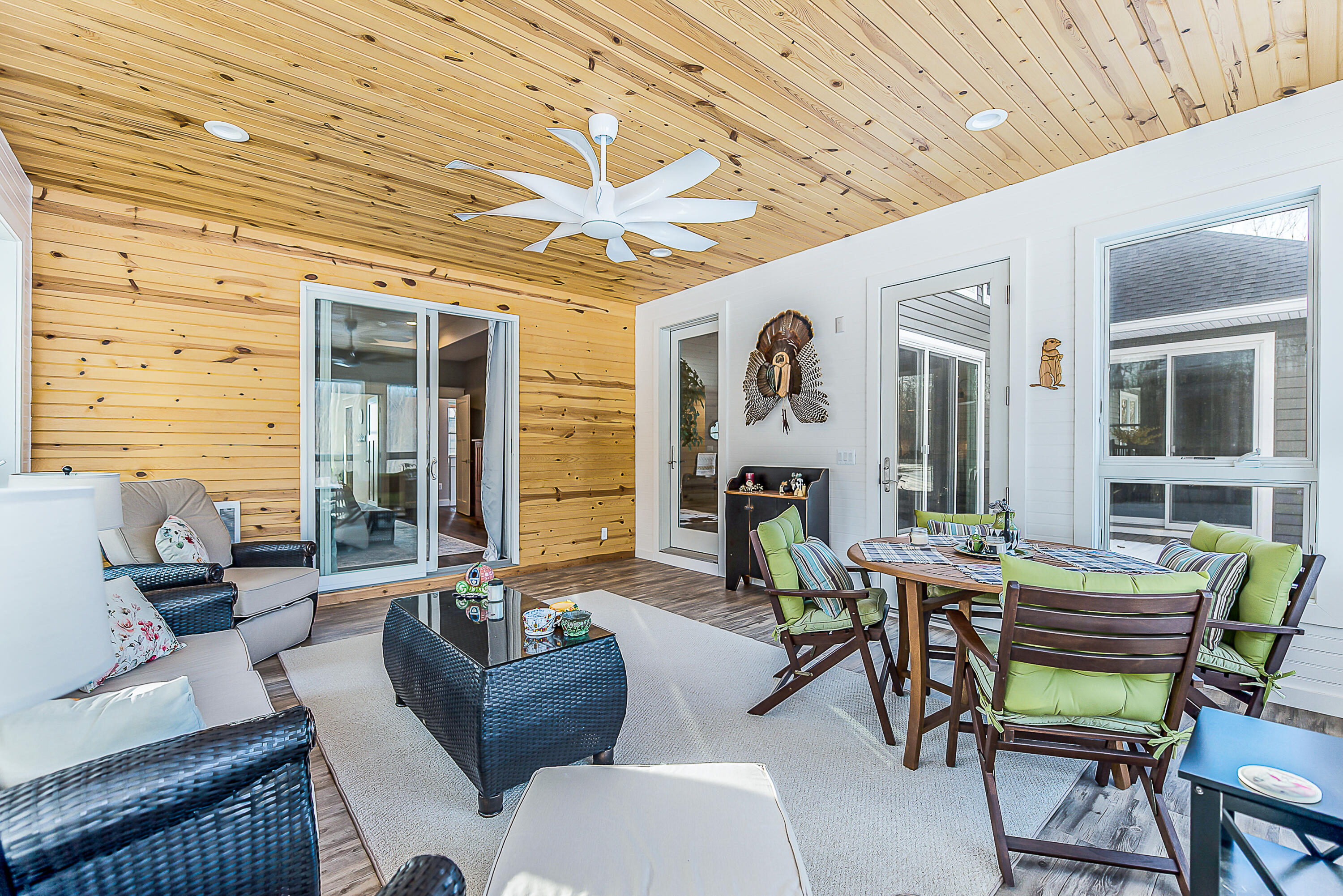 1267 Knight Road Ann Arbor, MI 48103 - Photo 33 of 87 27.4 sunroom