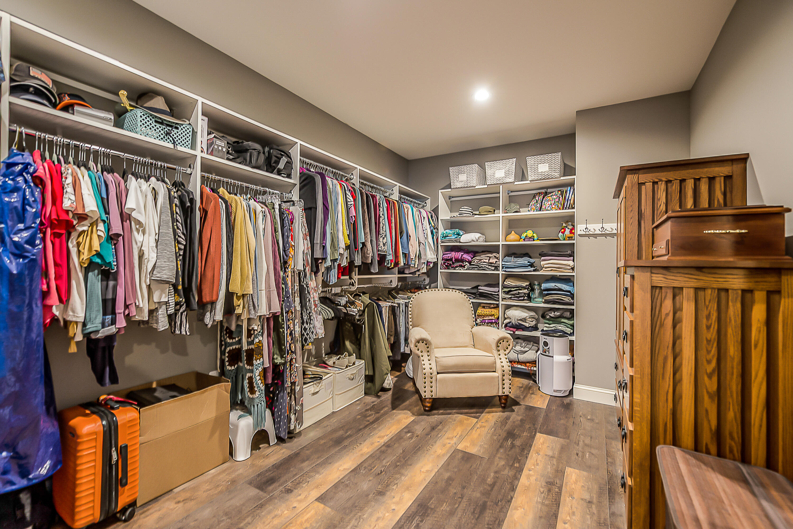 1267 Knight Road Ann Arbor, MI 48103 - Photo 41 of 87 36 primary closet