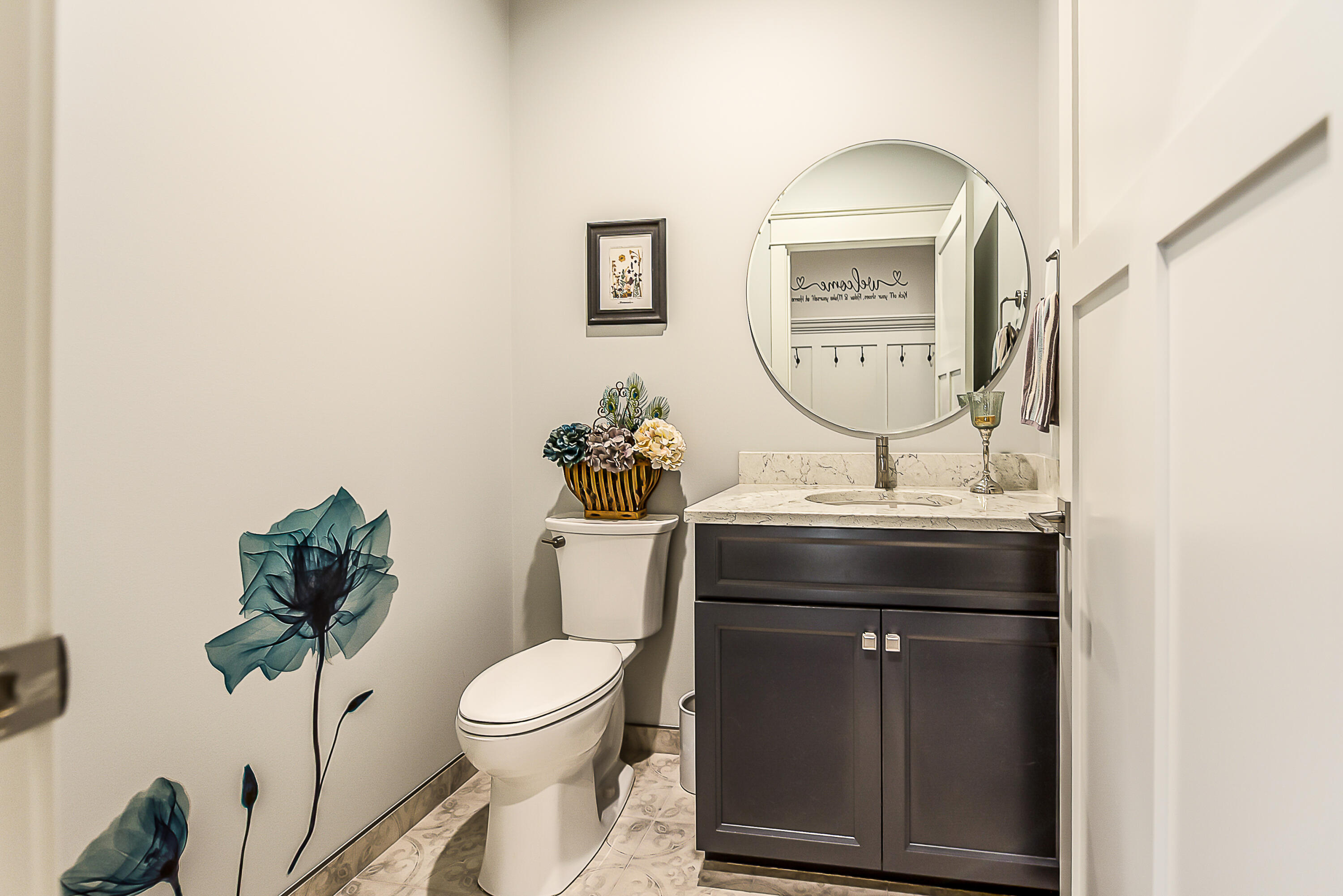 1267 Knight Road Ann Arbor, MI 48103 - Photo 52 of 87 46 powder room