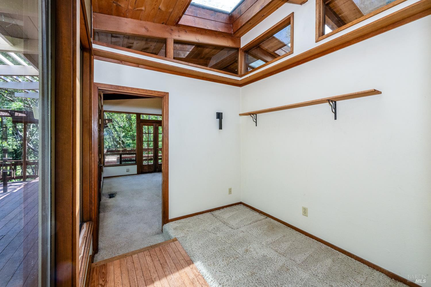 6662 St Helena Road Santa Rosa, CA 95404 - Photo 23 of 51 Primary sitting/craft area
