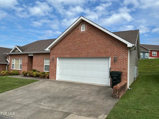 $329,900 | 123 Southridge Drive, Unit 123, Greeneville, TN 37743