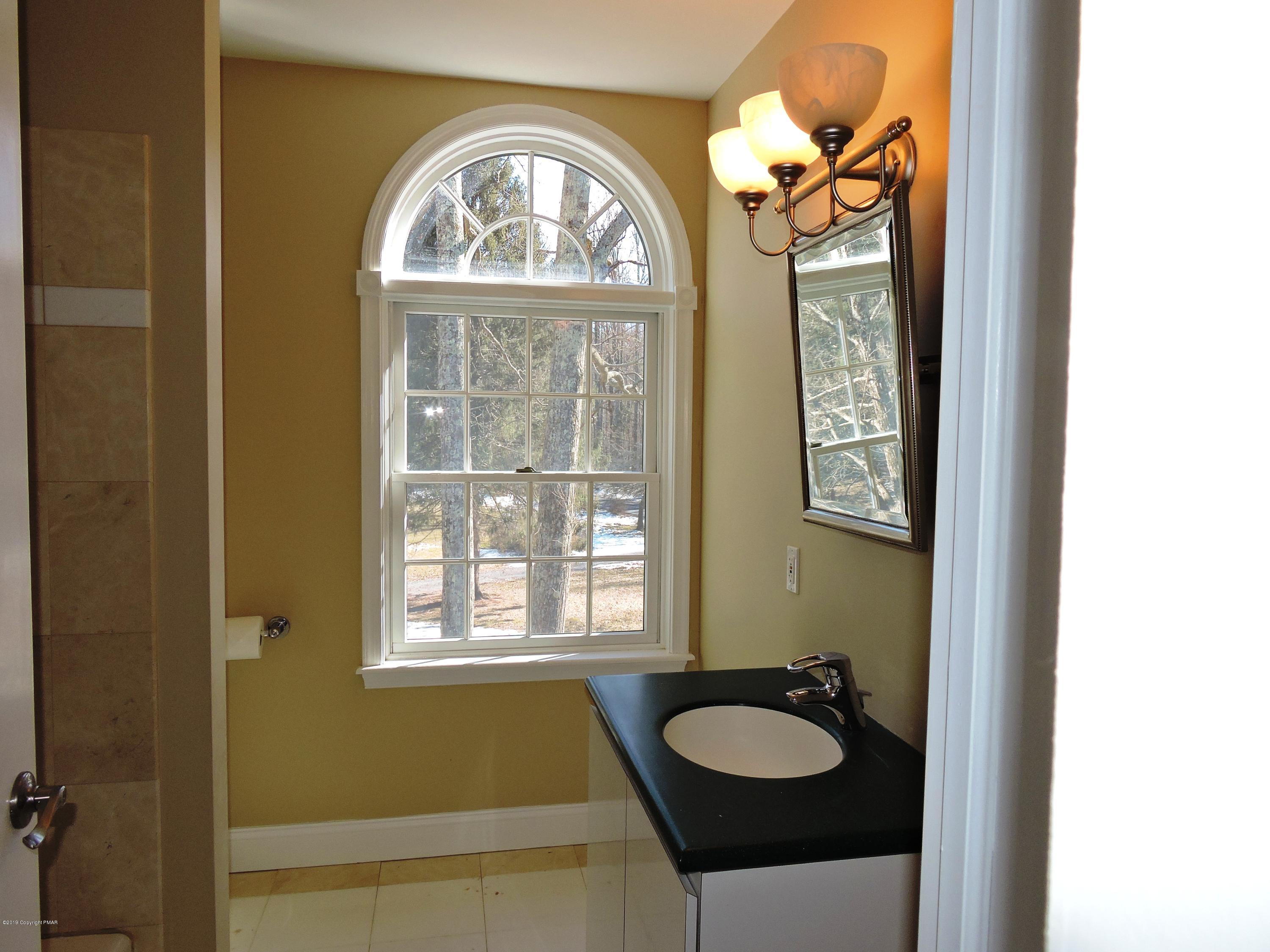 1126 Beaver Valley Road Stroudsburg, PA 18360 - Photo 17 of 34 Master Bath