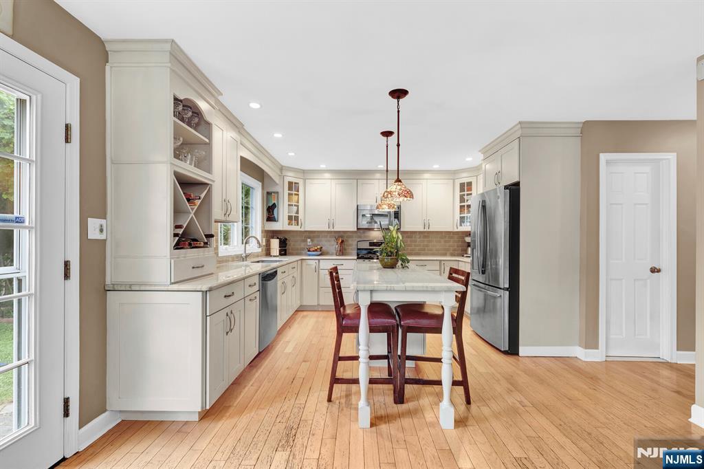 98 Maple Street Rutherford, NJ 07070 - Photo 15 of 50